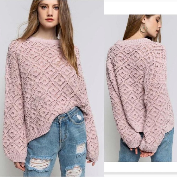 LAST2️⃣🆕 Classic Touch in Soft Pink Pullover - Picture 3 of 8